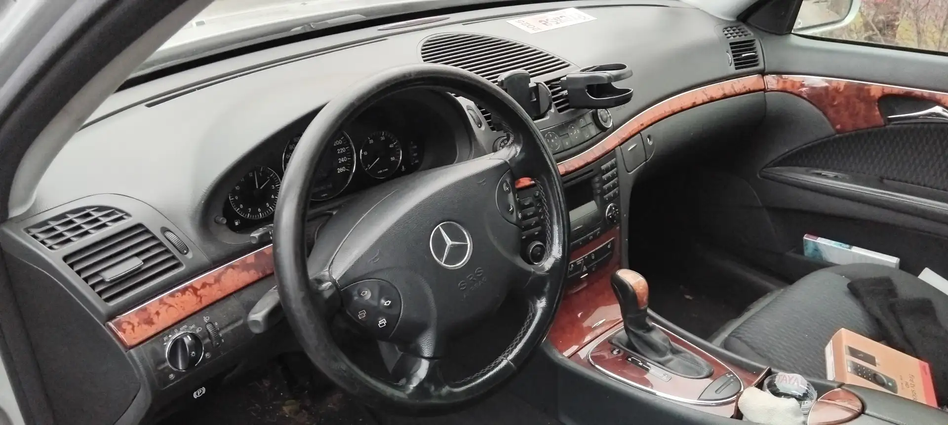Mercedes-Benz E 220 E 220 CDI Automatik Classic Silber - 2