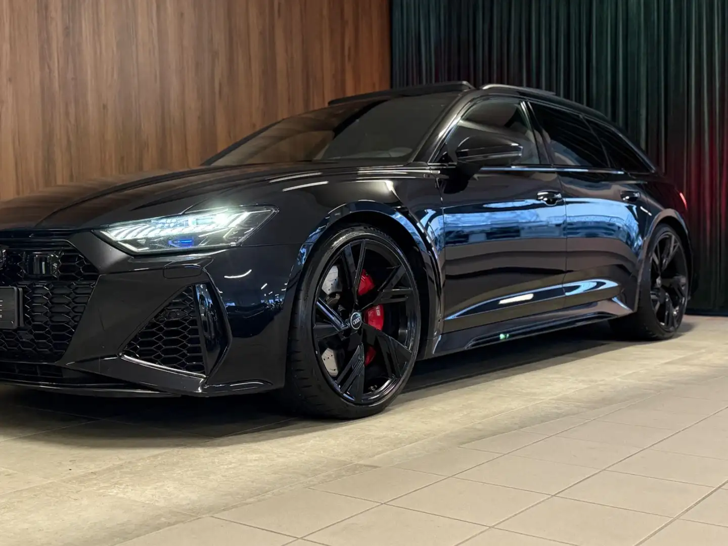 Audi RS6 Avant 4.0 TFSI quattro°Laser°Alcan.°3D°HUP Schwarz - 2