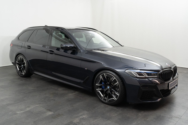 BMW 530 e Touring M Sport — photo 2
