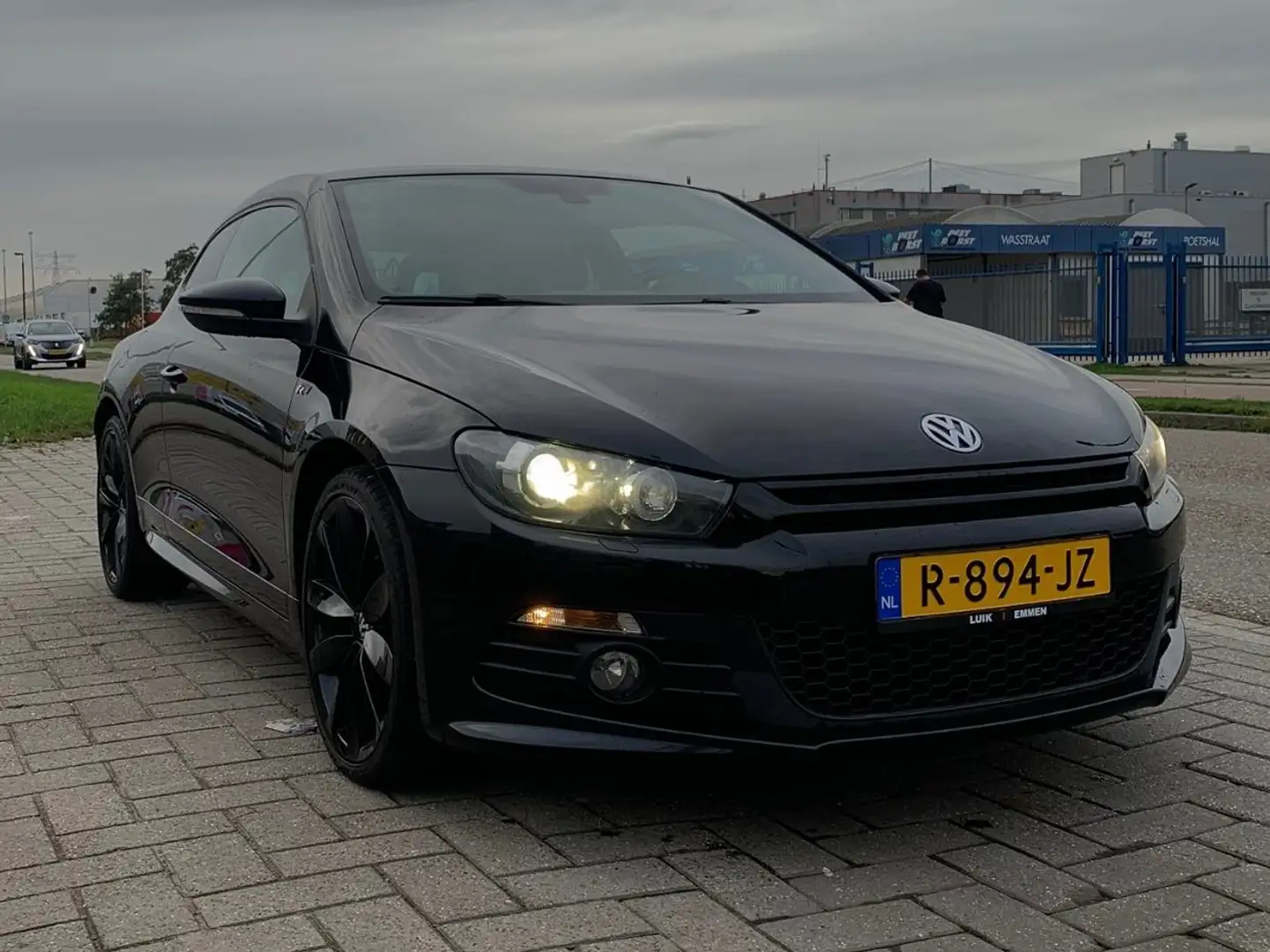 Volkswagen Scirocco 1.4 TSI R Line Highl. Plus Zwart - 2