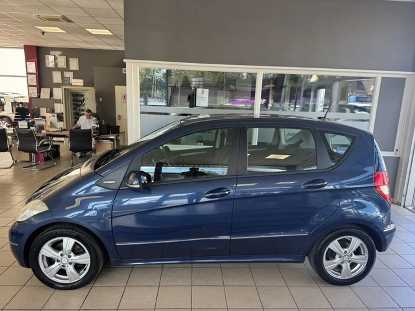 Mercedes-Benz A 160 Elegance T-Leder Android Auto AHK Tempomat Blau - 1