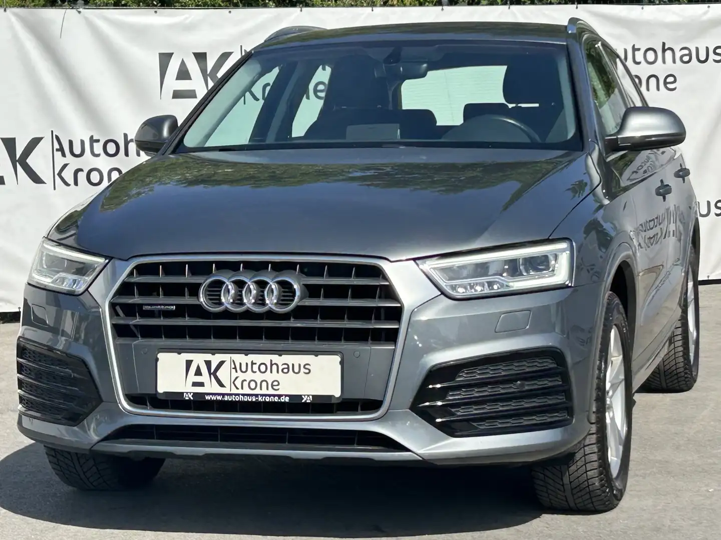 Audi Q3 2.0 TDI QUATTRO SPORT* NAVI*LED*SHZ*PDC* AHK*TEMPO Grau - 2