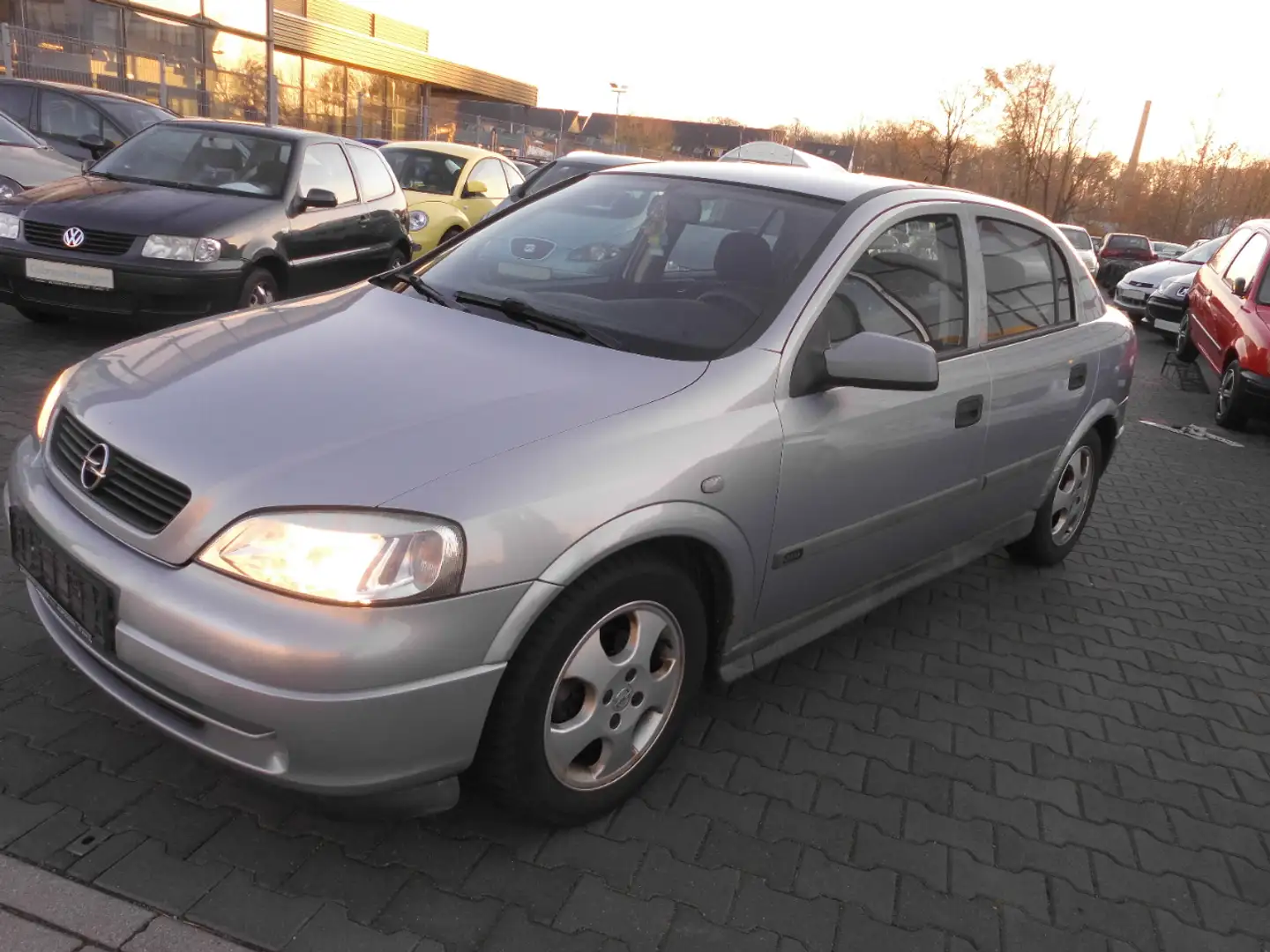 Opel Astra 1.6 Edition 2000, KLIMA, ALUFELGEN, TÜV 11 /21 Silber - 2