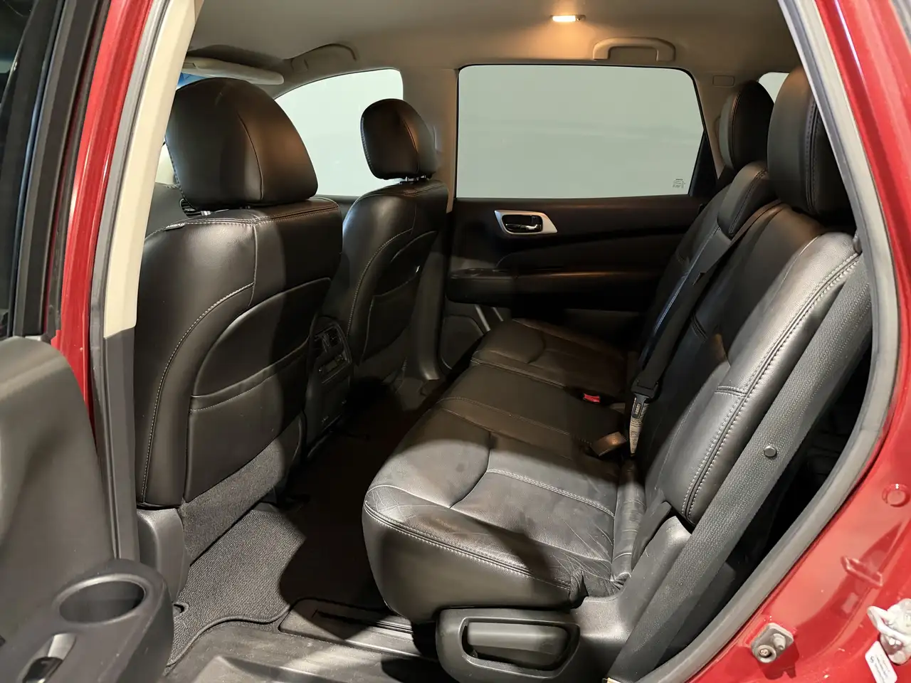 Nissan Pathfinder снимка Nissan Pathfinder