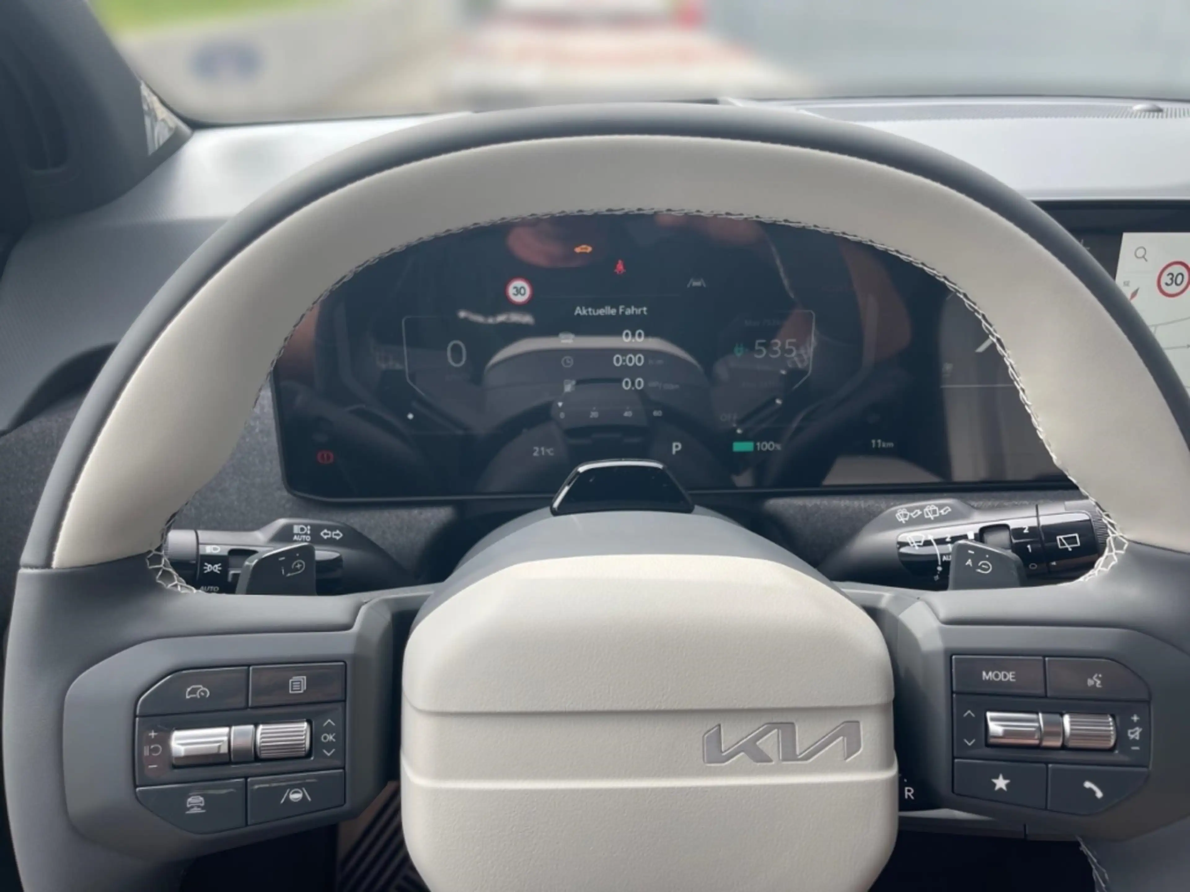 Kia EV3 81.4 GT-Line P9-11 Glasdach HUD Navi Leder Soundsy — photo 8