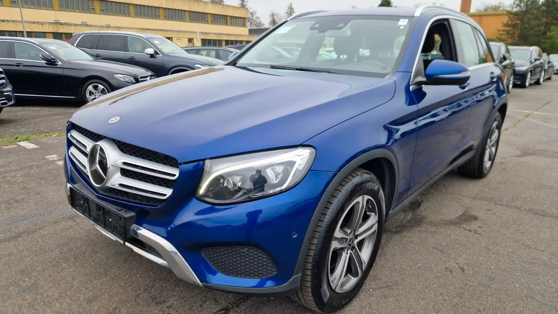Mercedes-Benz GLC 250 4Matic OFF-ROAD LED Kamera Spur-Paket Blau - 2
