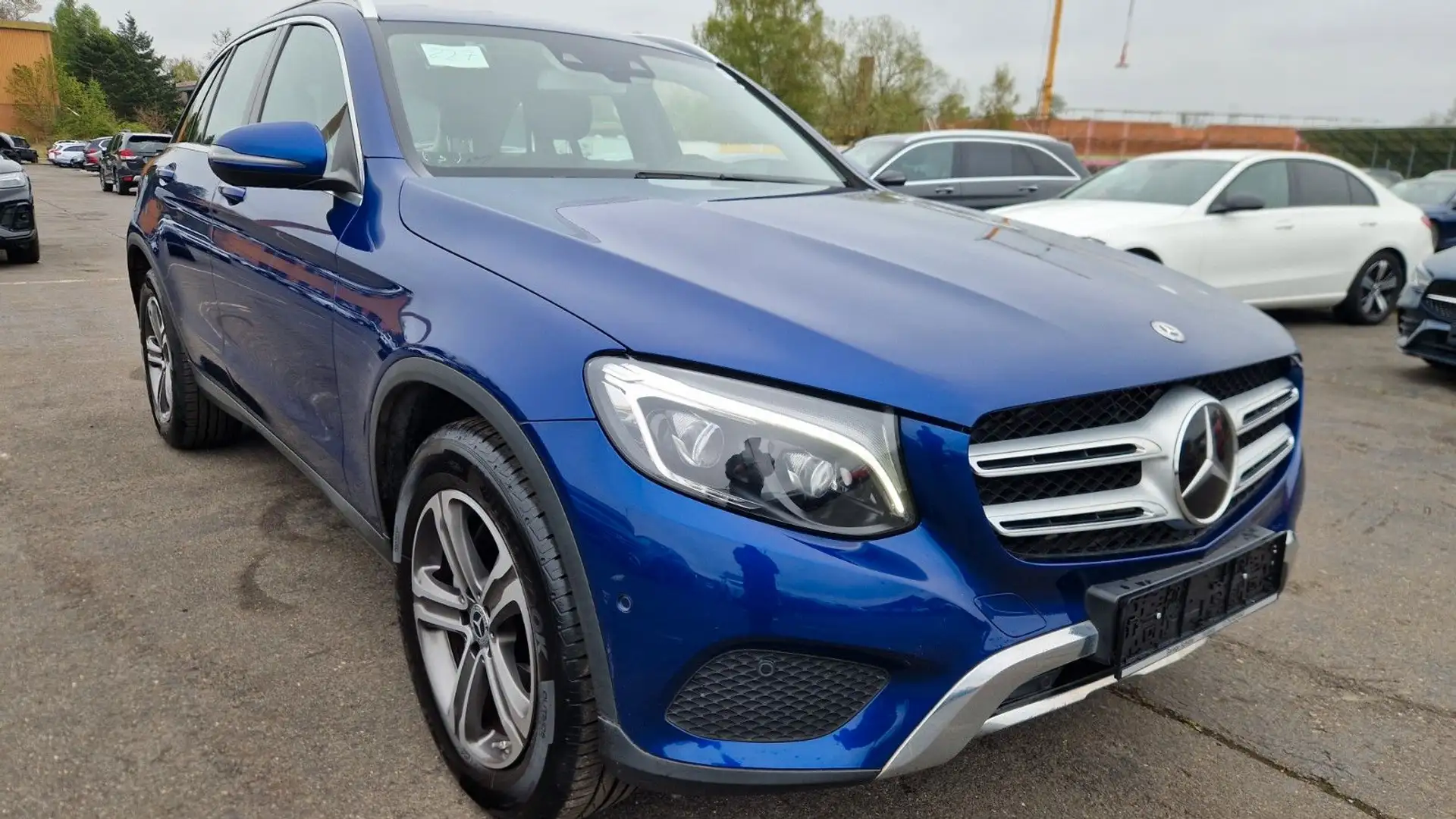 Mercedes-Benz GLC 250 4Matic OFF-ROAD LED Kamera Spur-Paket Blau - 1