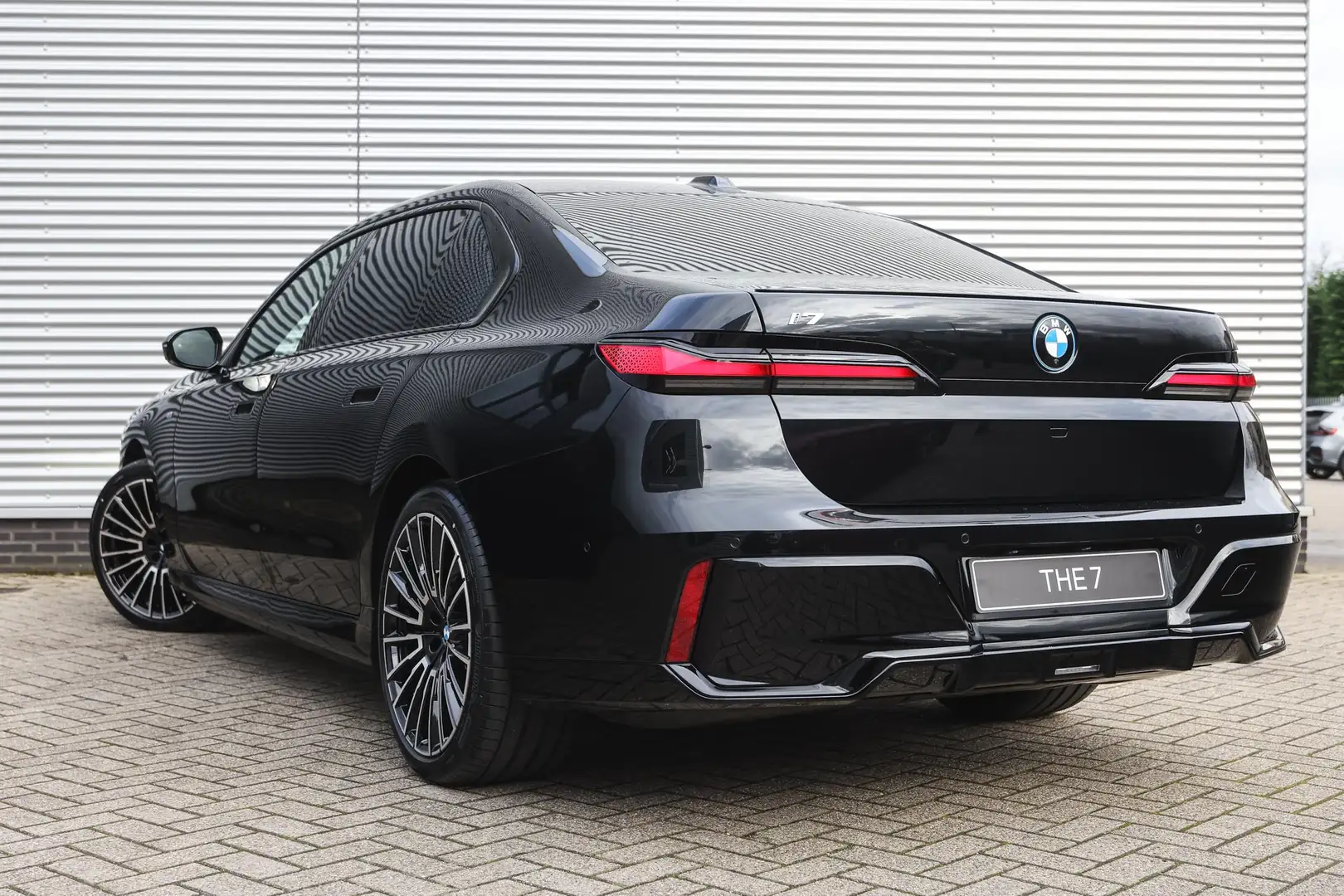 BMW i7 eDrive50 High Executive M Sport 106 kWh / Massagef Zwart - 2