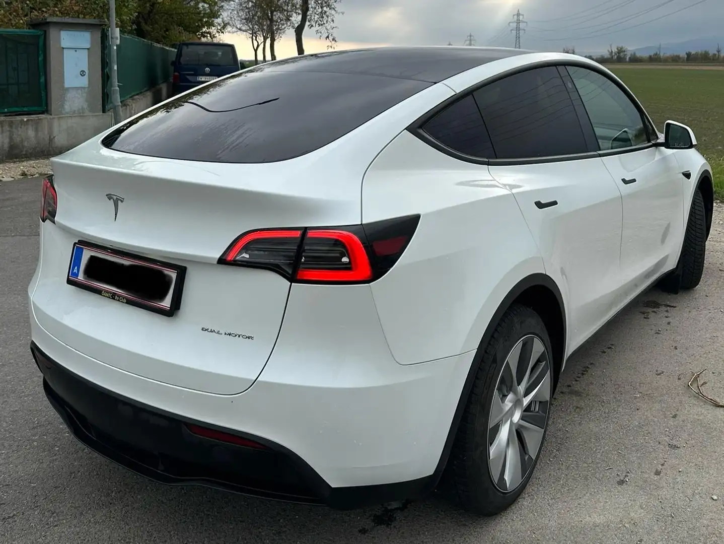 Tesla Model Y Model Y Long Range AWD 79kWh Weiß - 2
