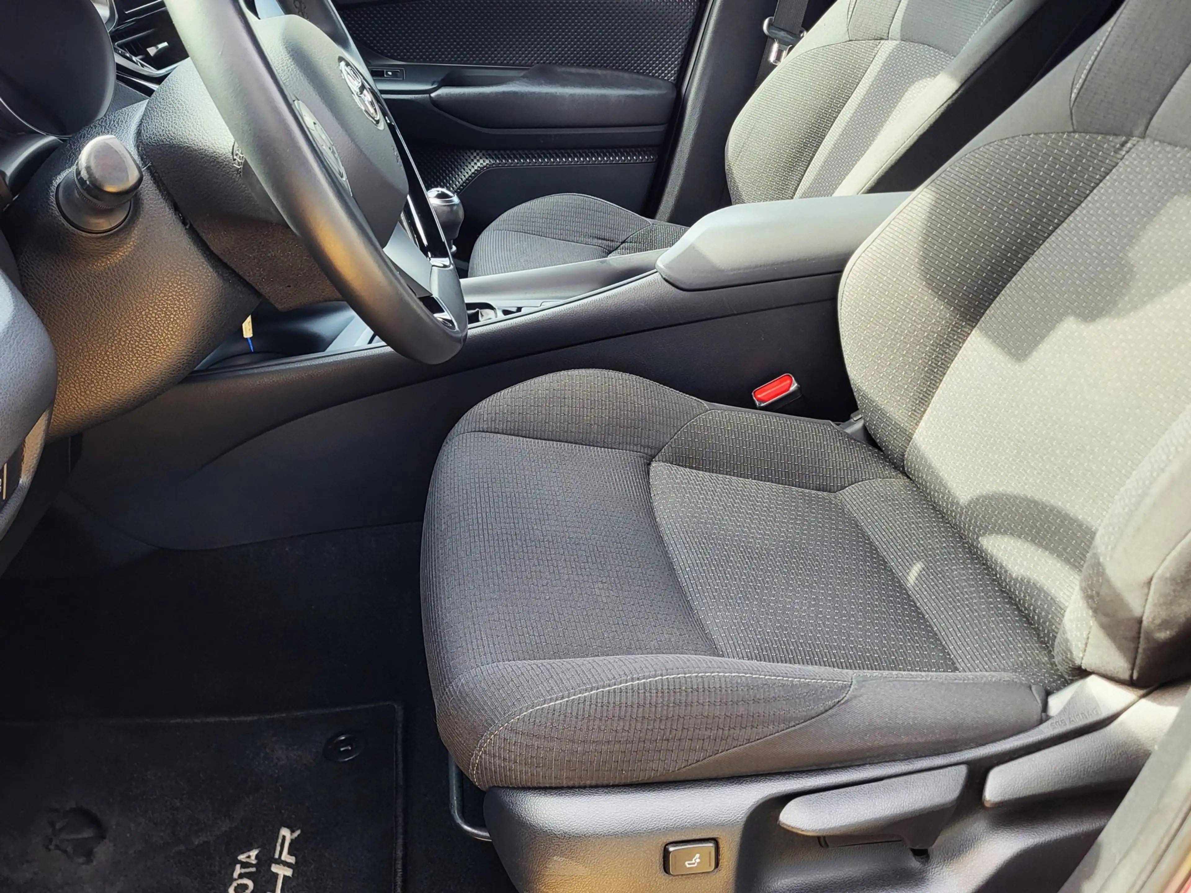 Toyota C-HR 1.2 Comfort / Cruise Control / Stoelverwarming / C — photo 9