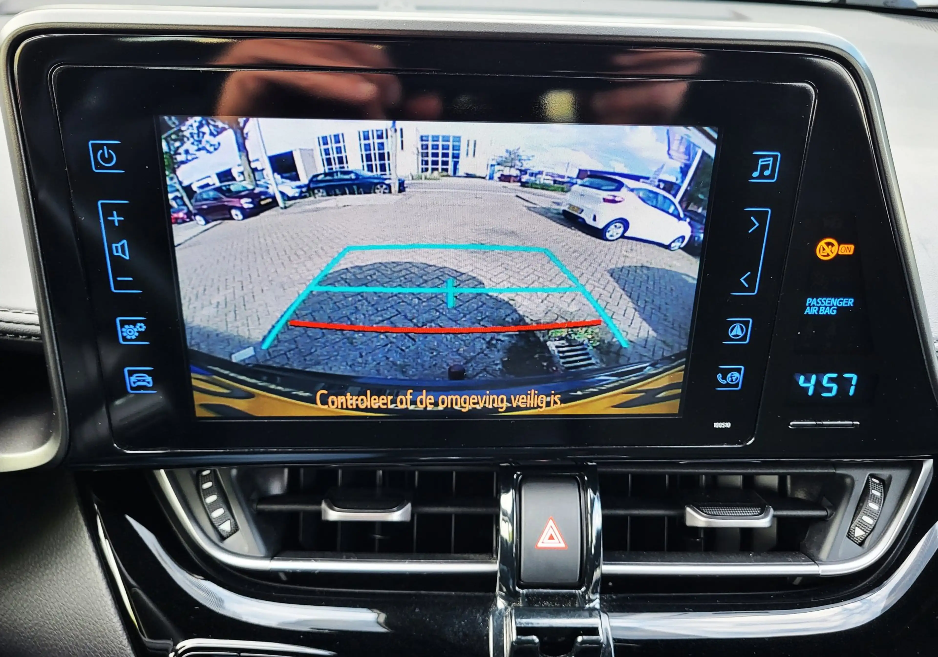 Toyota C-HR 1.2 Comfort / Cruise Control / Stoelverwarming / C — photo 20
