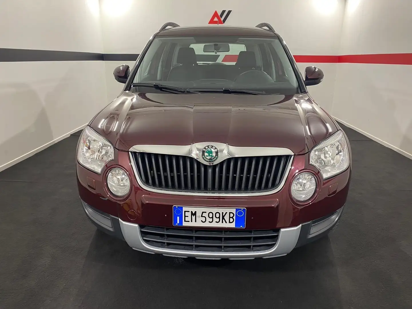 Skoda Yeti 2.0 TDI CR 110CV 4x4 Ambition Fialová - 2