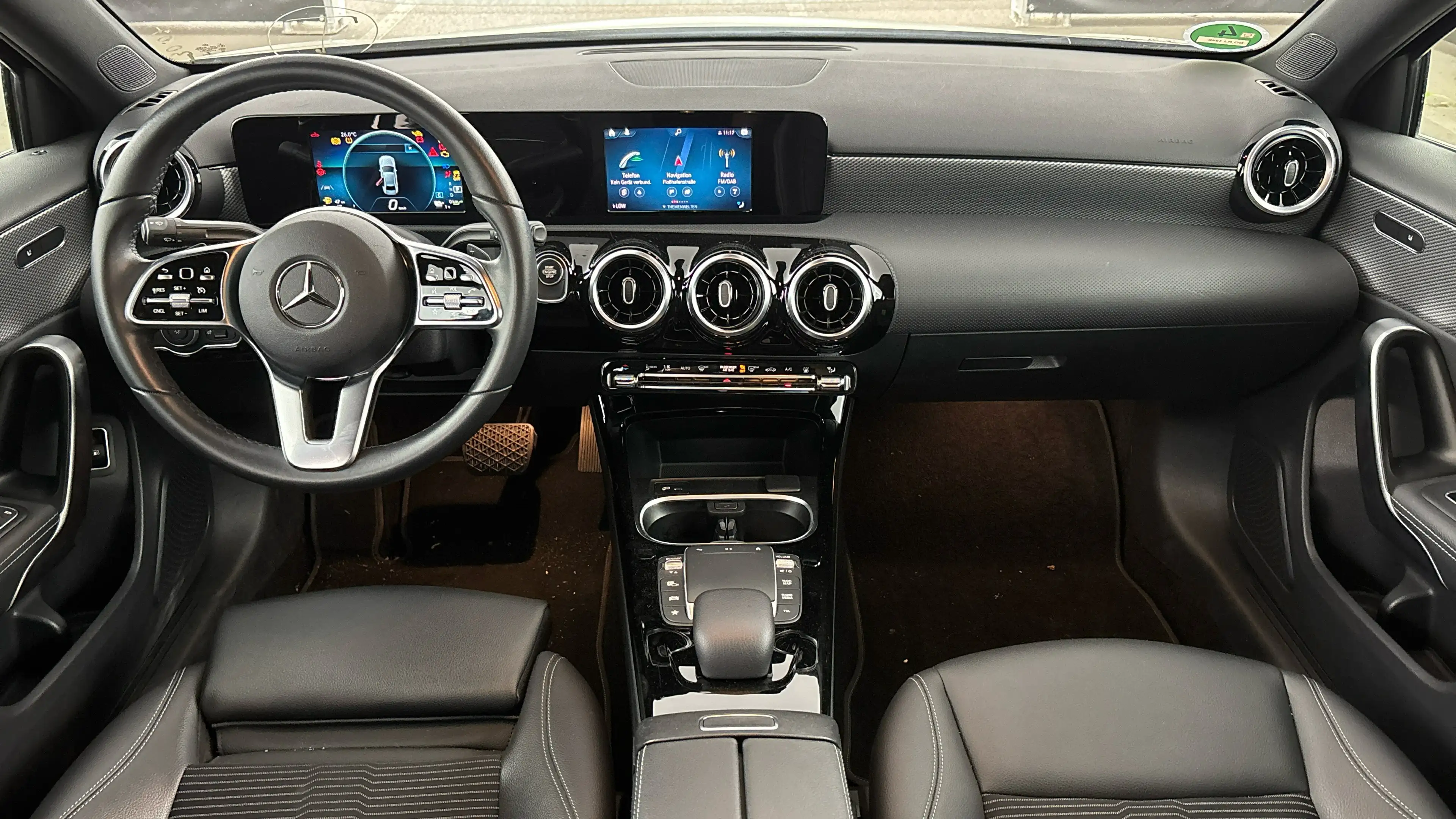 Mercedes-Benz A 250 NAVI KLIMAAUT LED RADIO MFL SHZ VC PDC KAMERA T-Leder RFK — photo 7