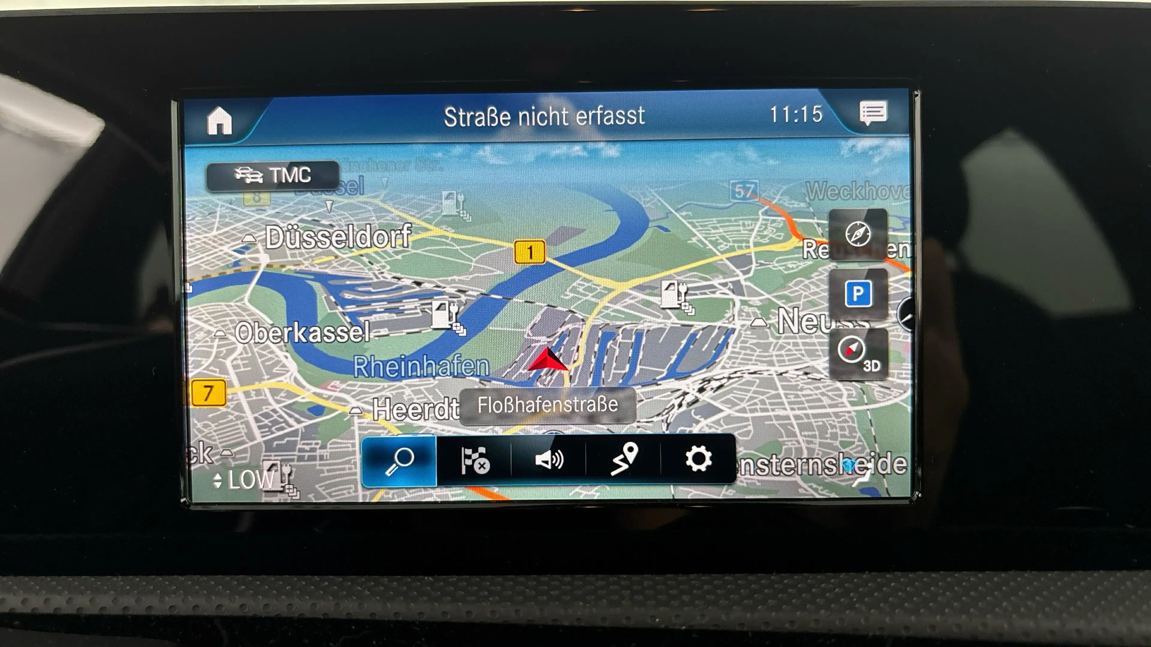 Mercedes-Benz A 250 NAVI KLIMAAUT LED RADIO MFL SHZ VC PDC KAMERA T-Leder RFK — photo 11