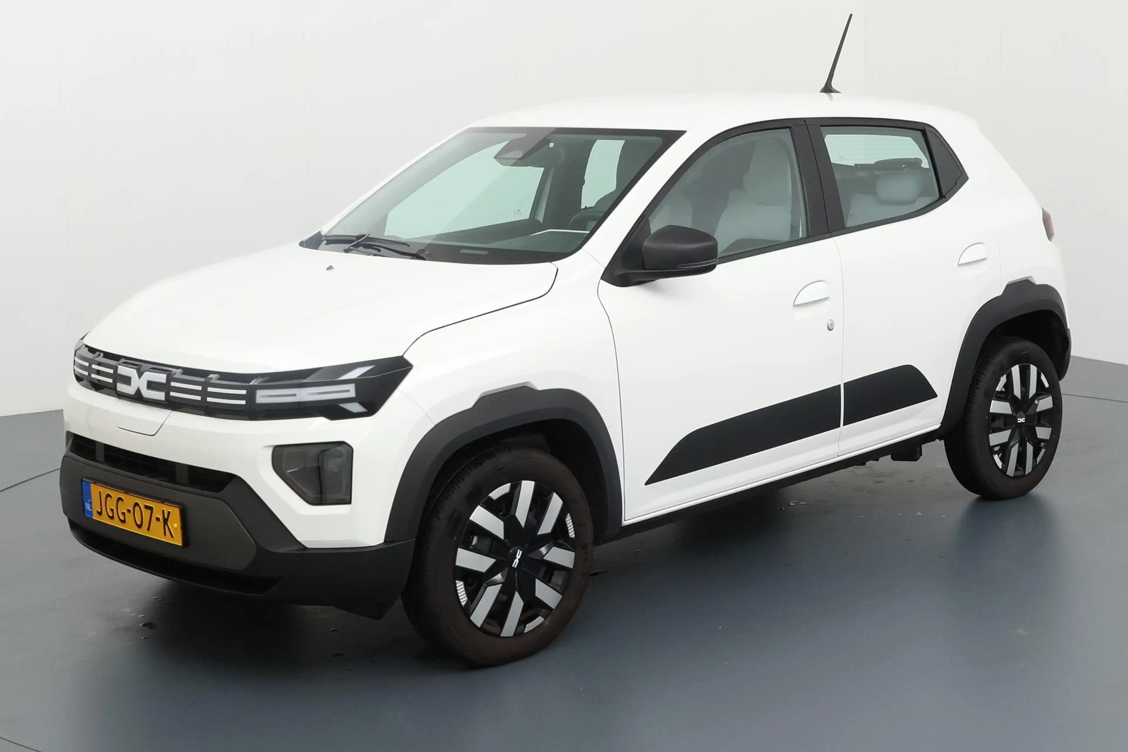 Dacia Spring Expression 65 26.8 kWh Bijna nieuw en volledig ele — photo 3