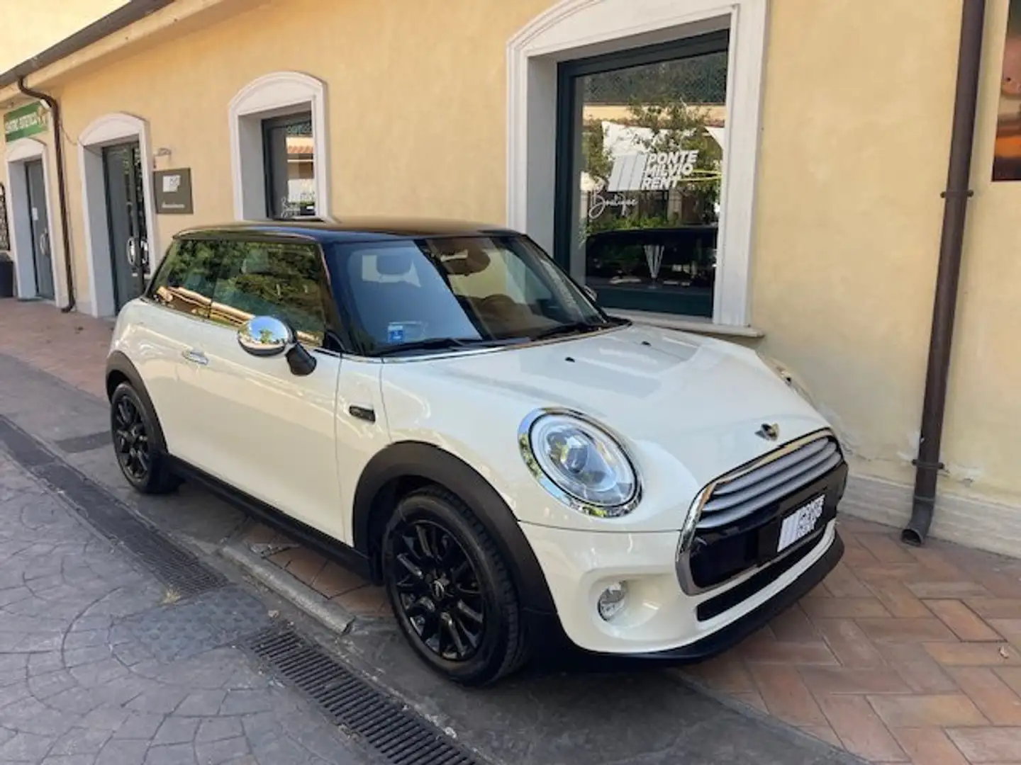 MINI Cooper D Mini 1.5 Cooper D 3p auto Beige - 1