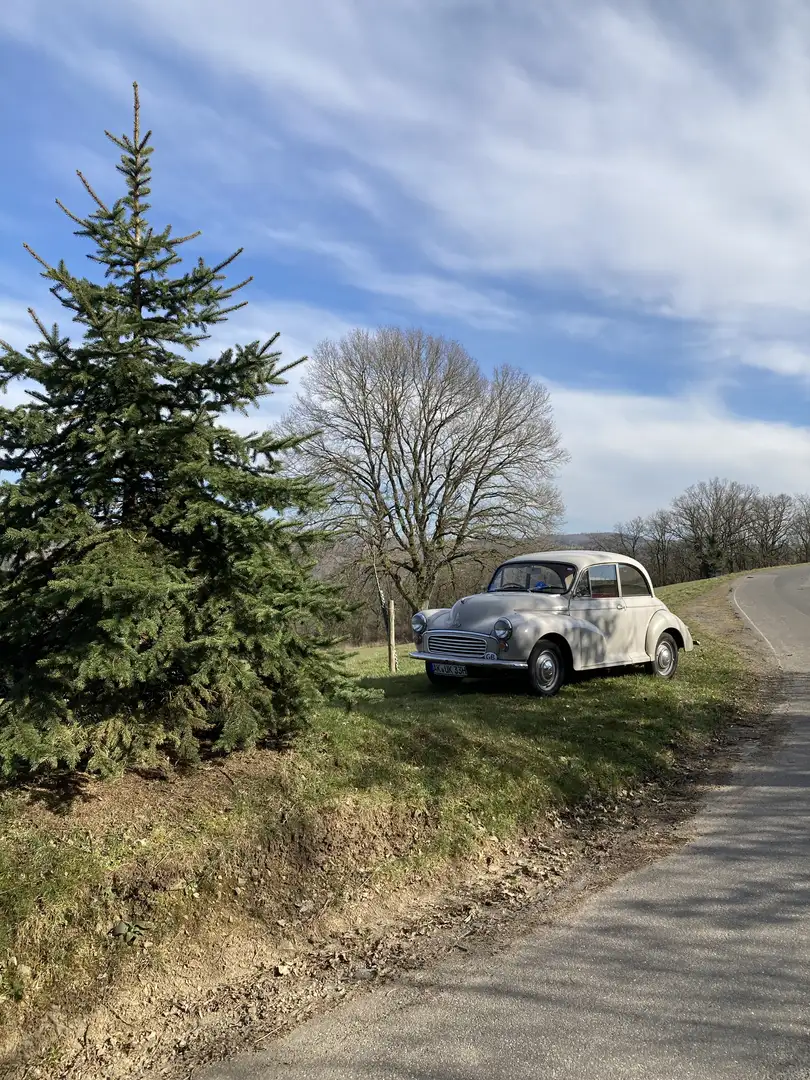 Oldtimer Morris Minor Saloon Grau - 2