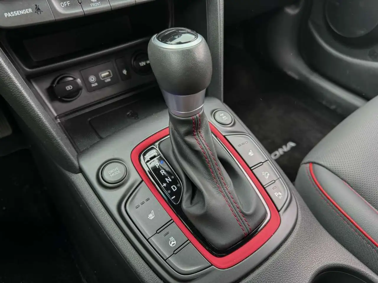Hyundai KONA снимка Hyundai KONA