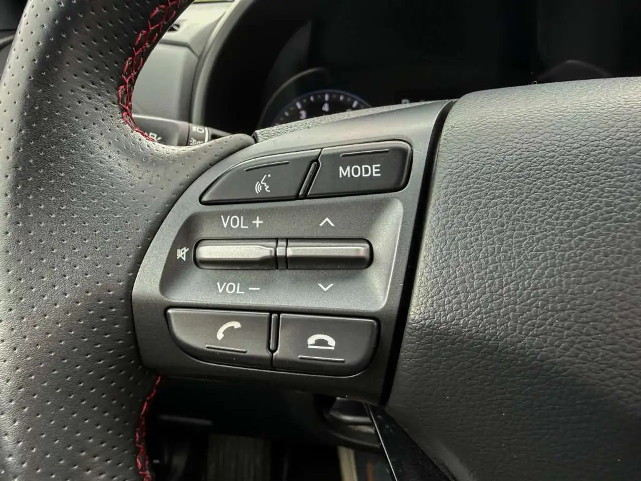 Hyundai KONA снимка Hyundai KONA