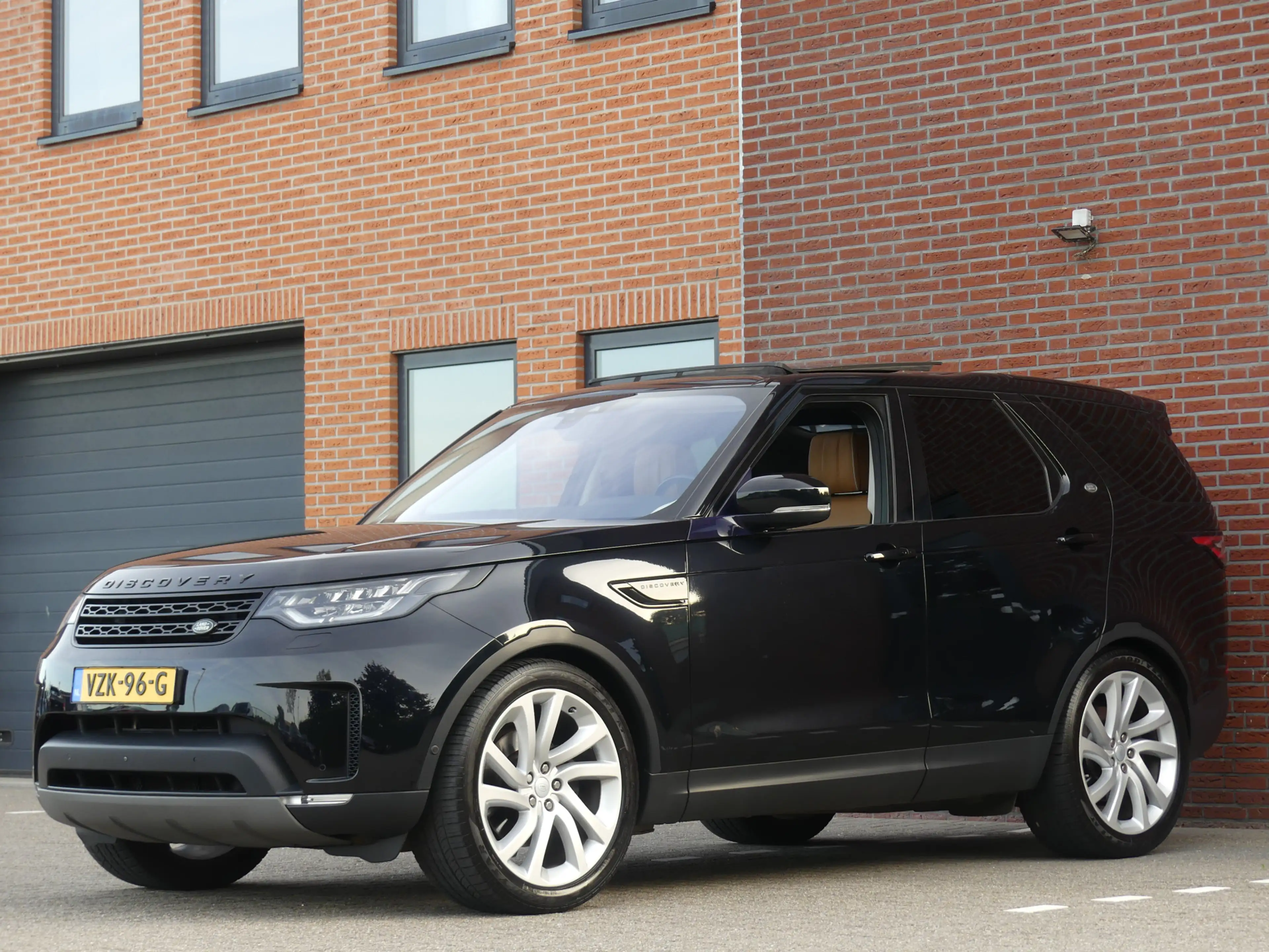 Land Rover Discovery 3.0 TD6 HSE Grijs kenteken Luchtvering/Panoramadak — photo 24