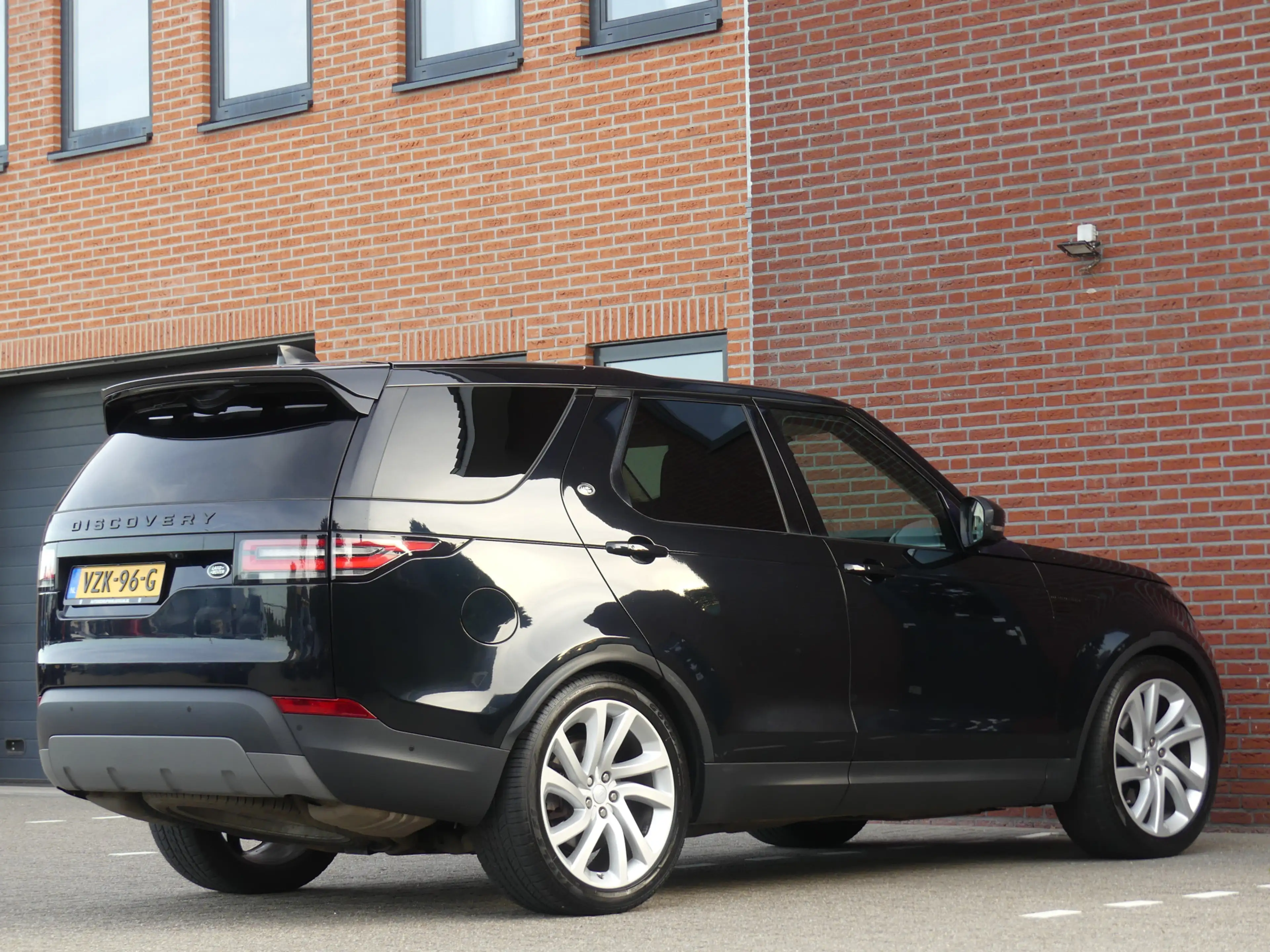 Land Rover Discovery 3.0 TD6 HSE Grijs kenteken Luchtvering/Panoramadak — photo 29