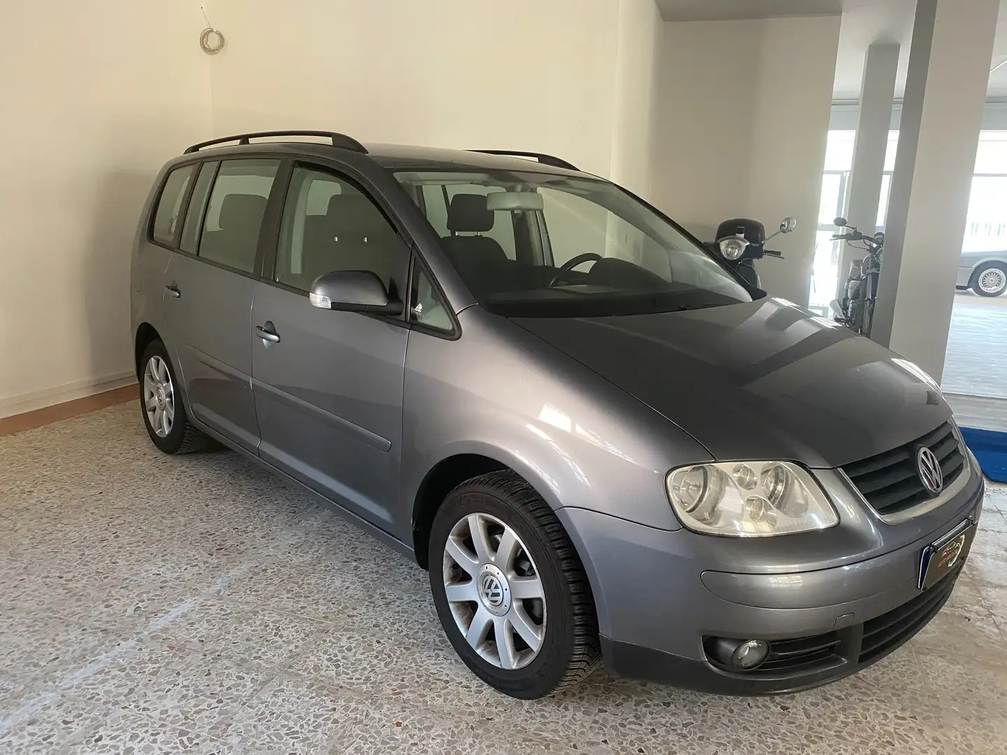 Volkswagen Touran Touran I 2003 1.9 tdi Trendline CL Grau - 1