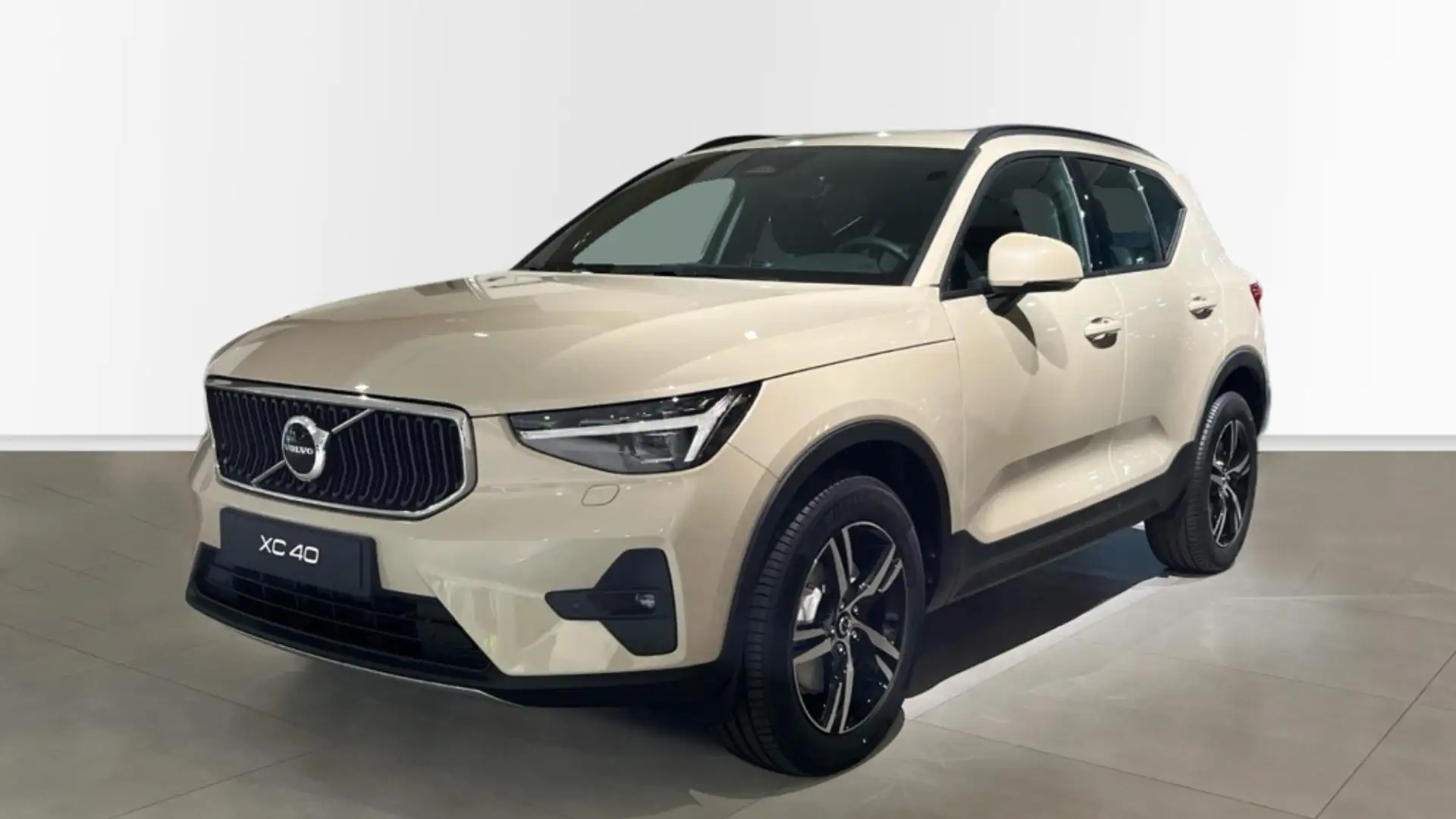 Volvo XC40 2.0 B3 MHEV CORE DCT 163 5P - 1