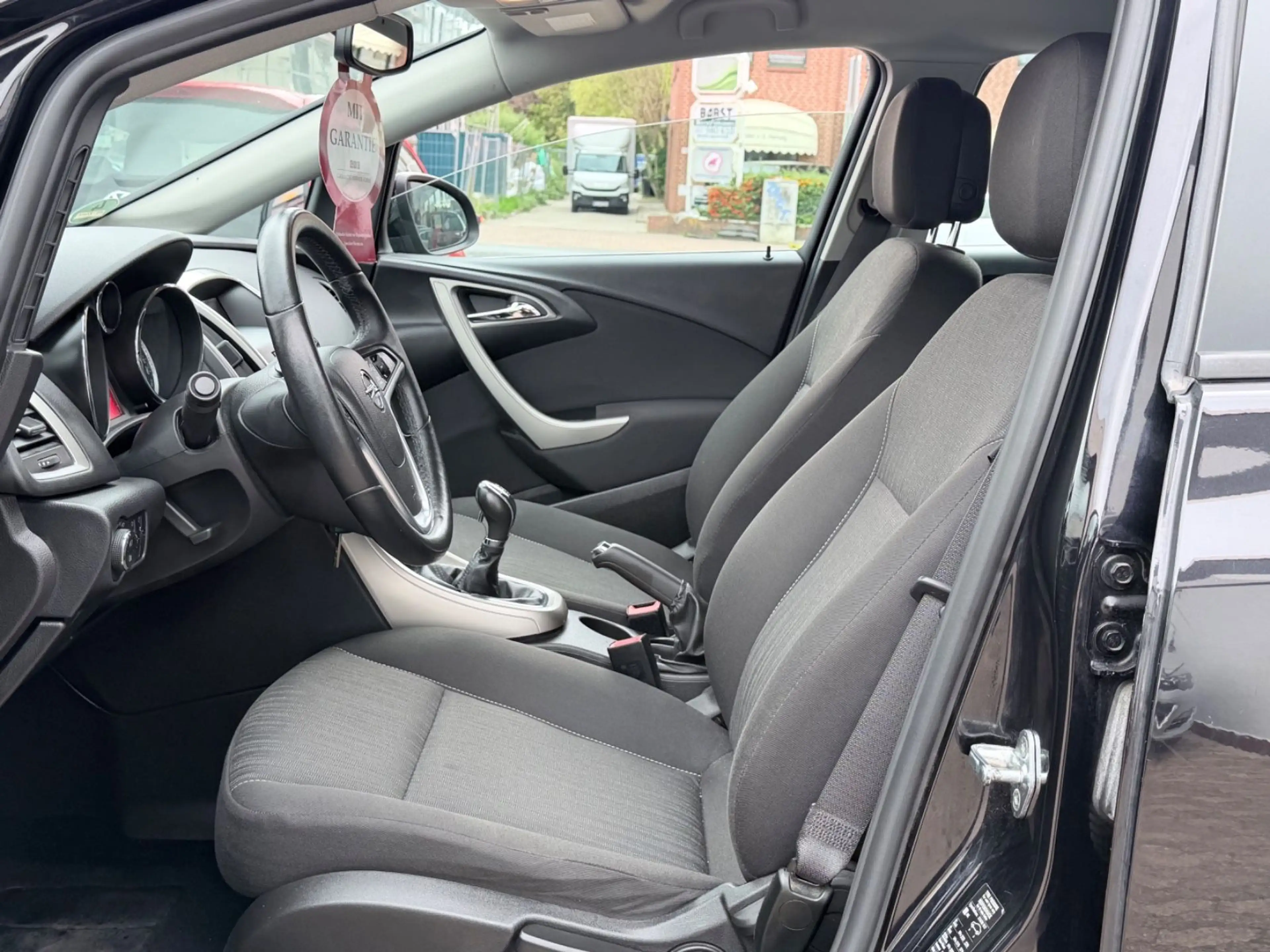 Opel Astra Lim Edition MultiLenkrad~Tempomat~1Hnd~SHZ — photo 11