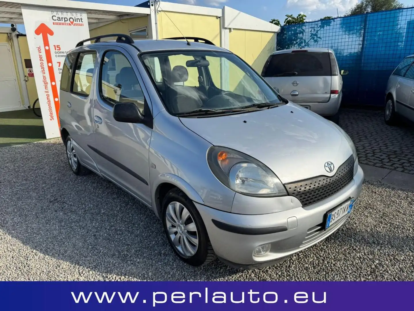 Toyota Yaris Verso 1.3i 16V cat Sol Argento - 2