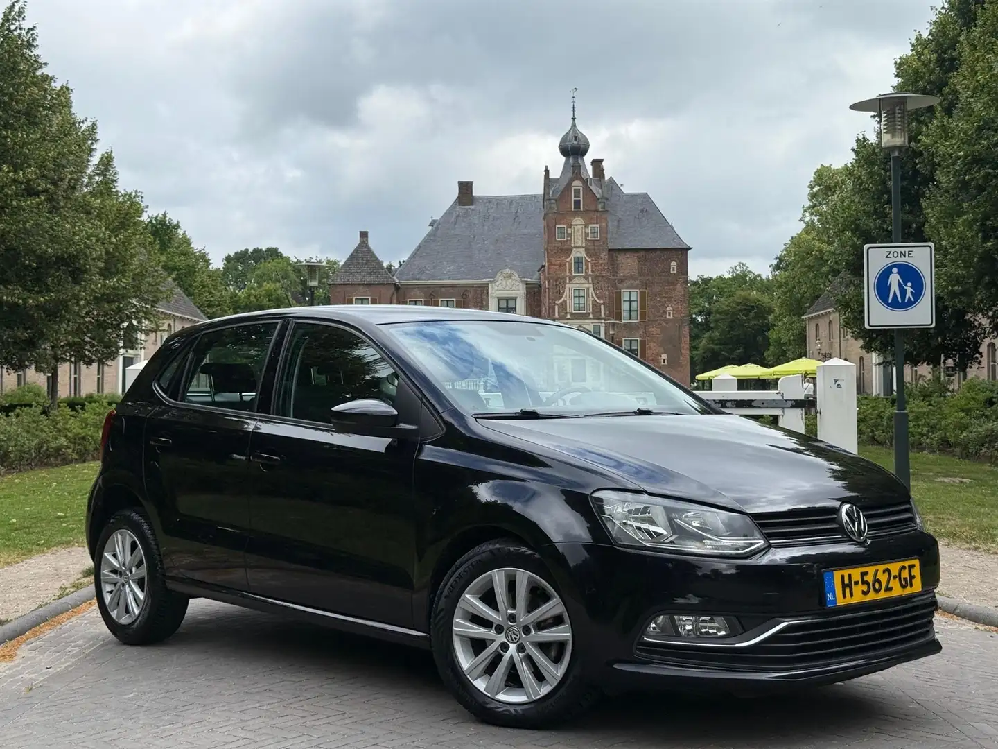 Volkswagen Polo 1.2 TSI Comfortline/NIEUWE RIEM/AIRCO/APK/CRUISE C Black - 1