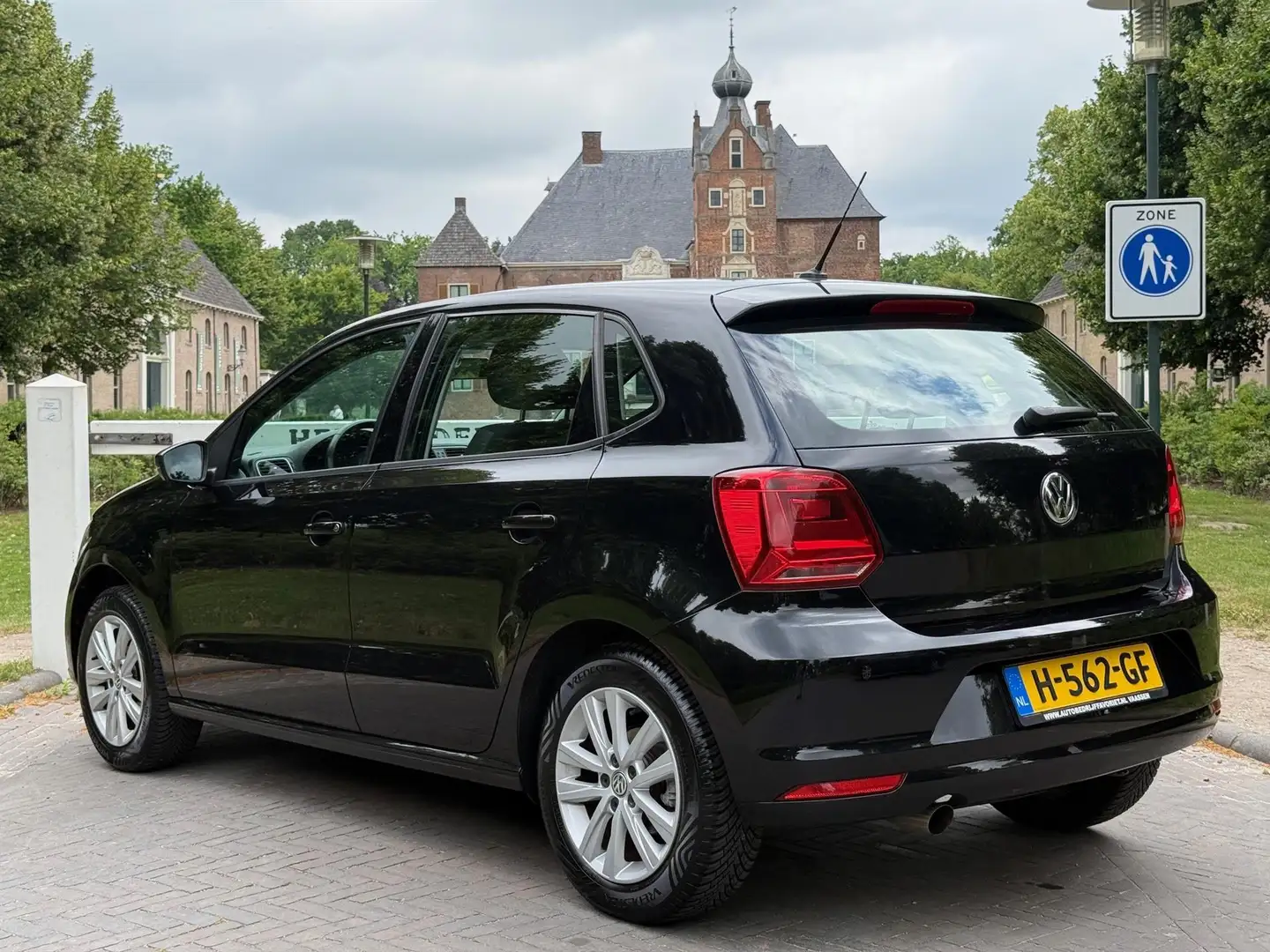 Volkswagen Polo 1.2 TSI Comfortline/NIEUWE RIEM/AIRCO/APK/CRUISE C Black - 2
