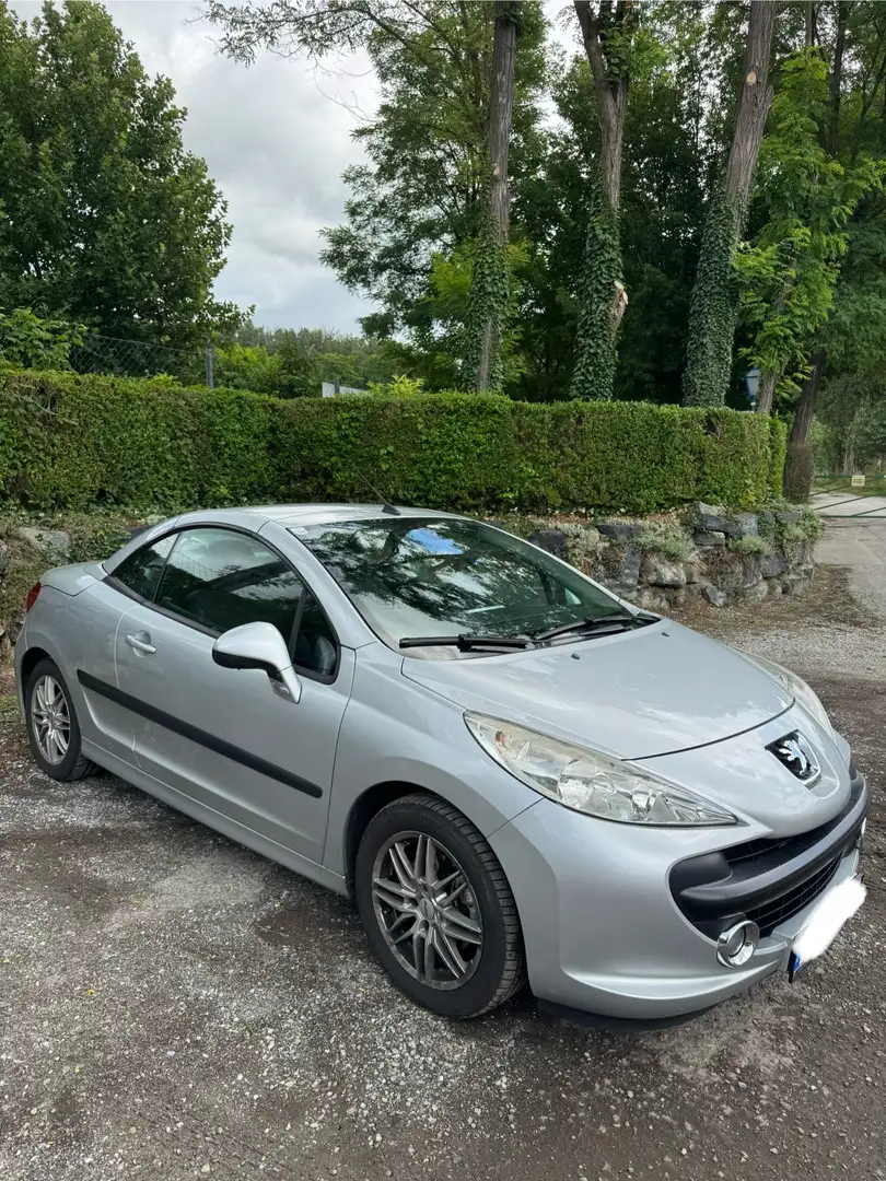 Peugeot 207 CC Active 1,6 16V - 1