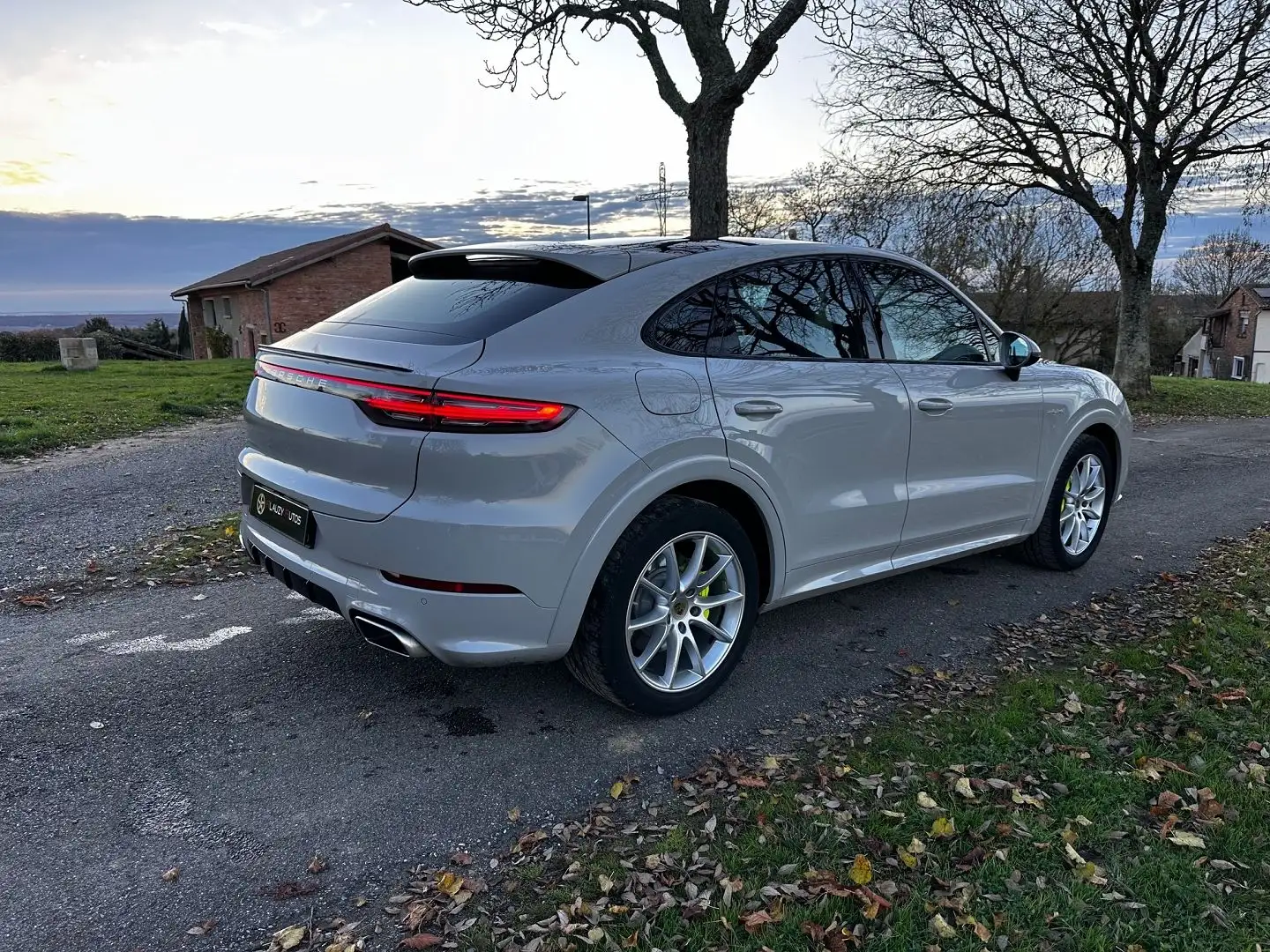 Porsche Cayenne (9YB) 3.0 V6 462CH E-HYBRID Grau - 2