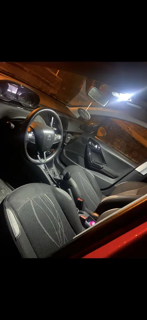 Peugeot 208 1.0i Active - 2