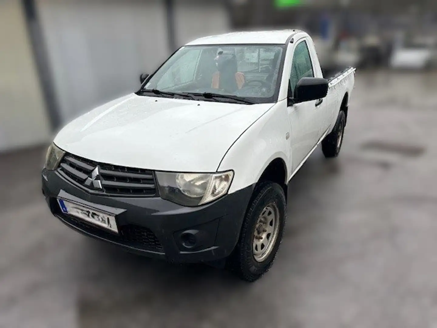 Mitsubishi L200 L200 EK DI-D 2,5 inform 4WD Weiß - 2