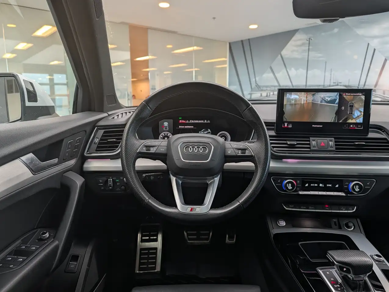 Audi Q5 снимка Audi Q5