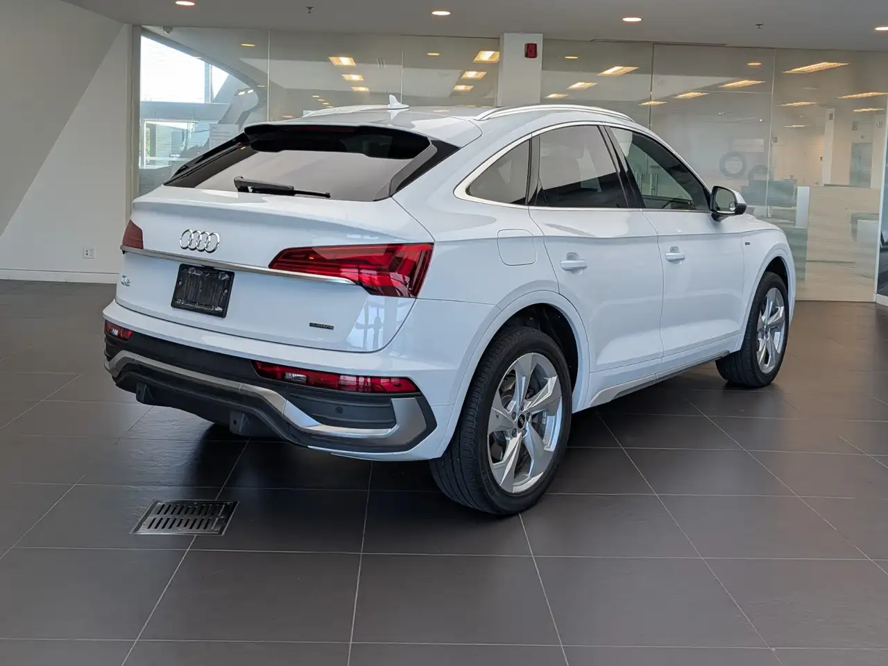Audi Q5 снимка Audi Q5