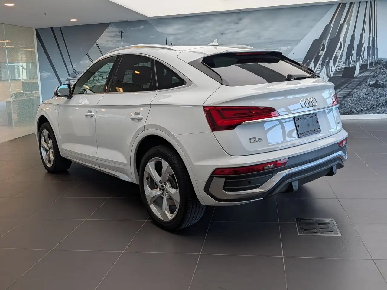 Audi Q5 снимка Audi Q5