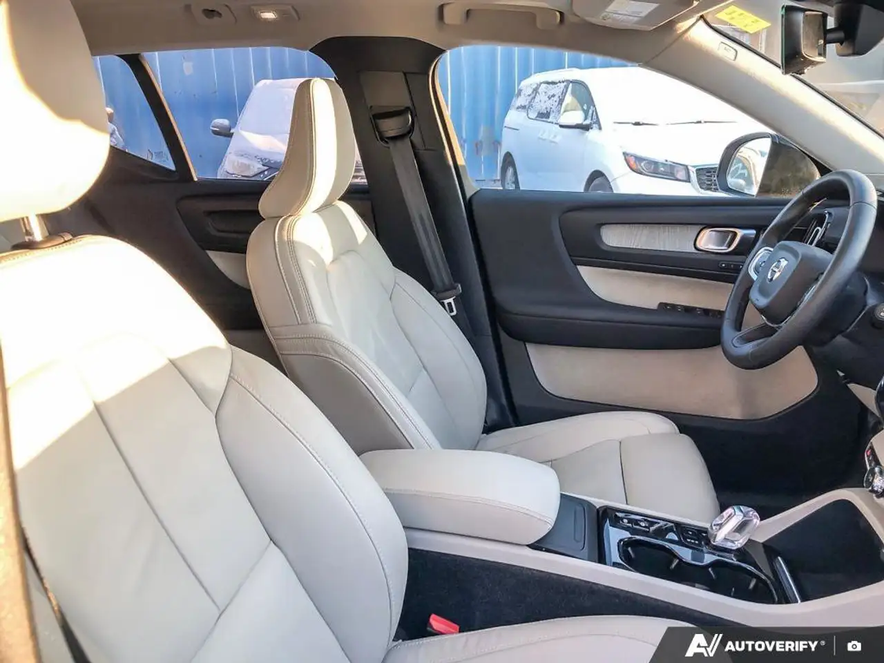 Volvo XC40 снимка Volvo XC40