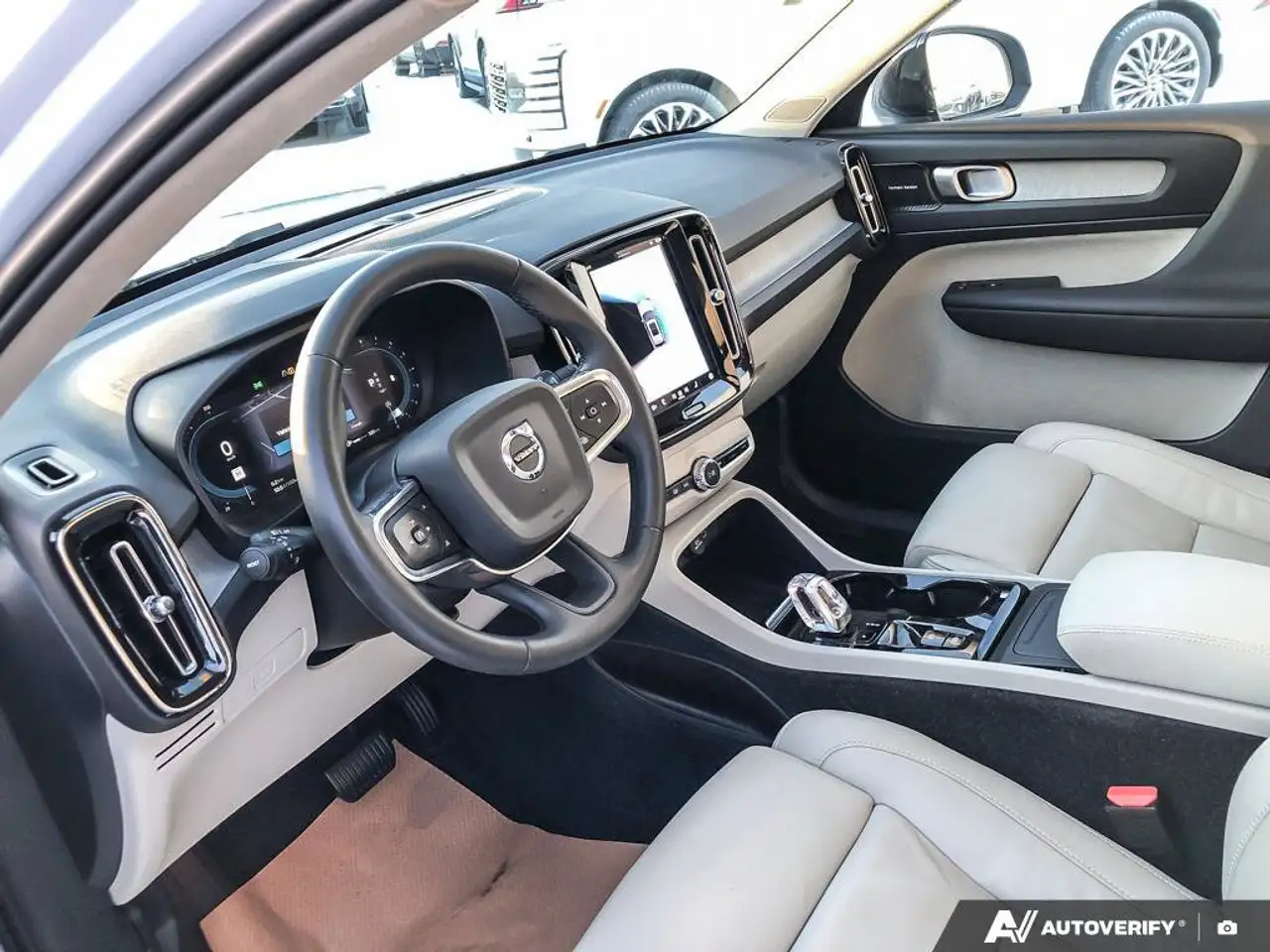 Volvo XC40 снимка Volvo XC40