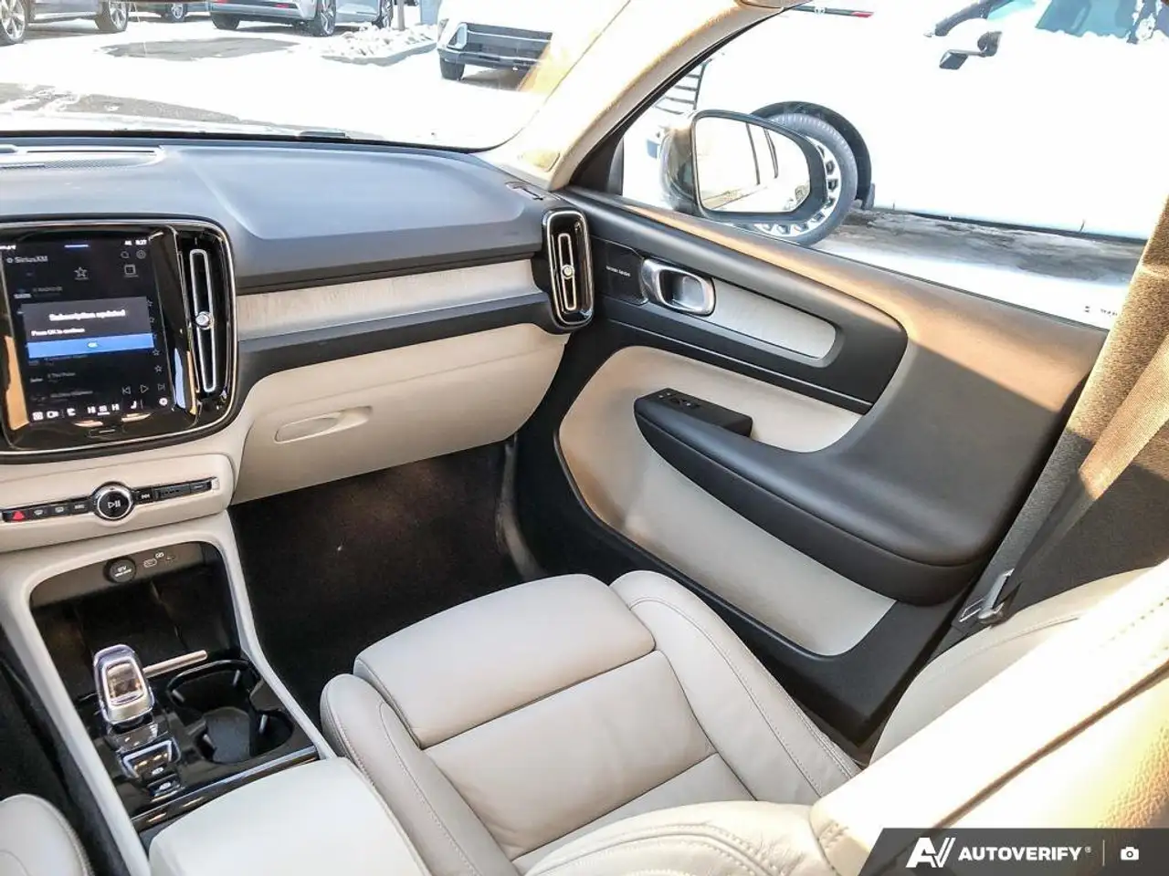 Volvo XC40 снимка Volvo XC40
