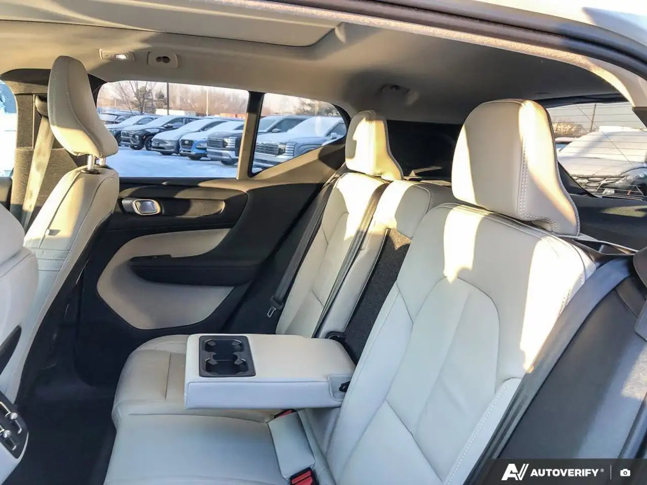 Volvo XC40 снимка Volvo XC40