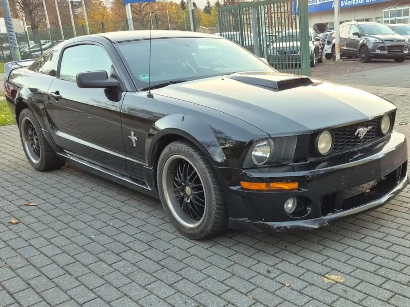 Ford Mustang Coupe 4.0 Automatik Zwart - 1