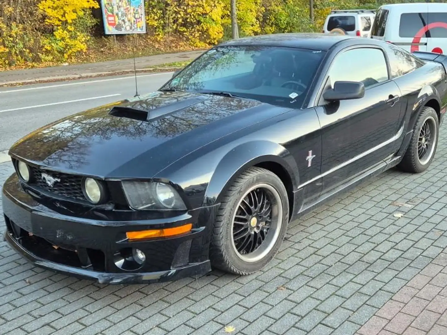 Ford Mustang Coupe 4.0 Automatik Noir - 1