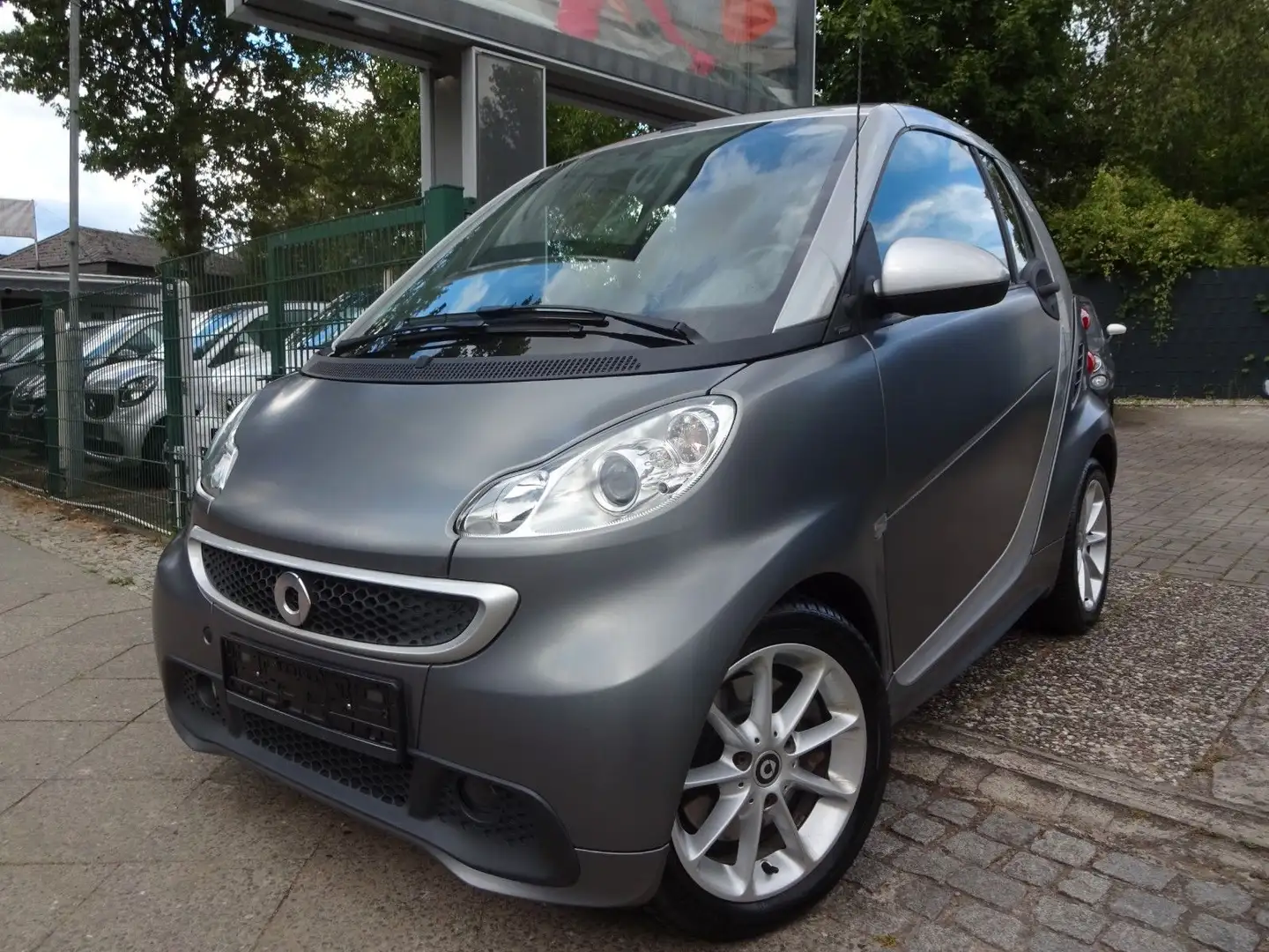 smart forTwo cabrio, Navi ,Automatik ,Klima,Allwetter Grau - 1