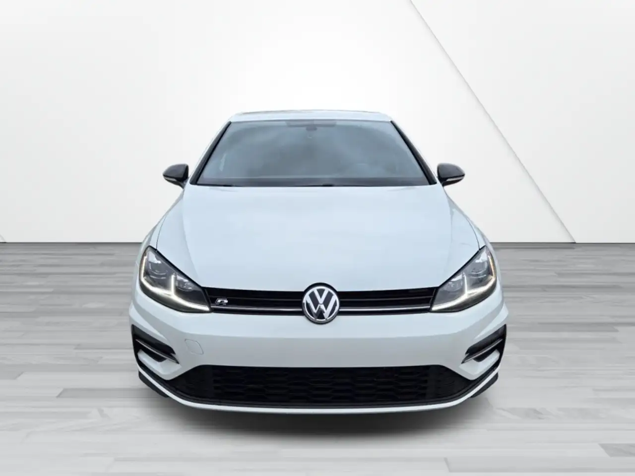 Volkswagen Golf R снимка Volkswagen Golf R