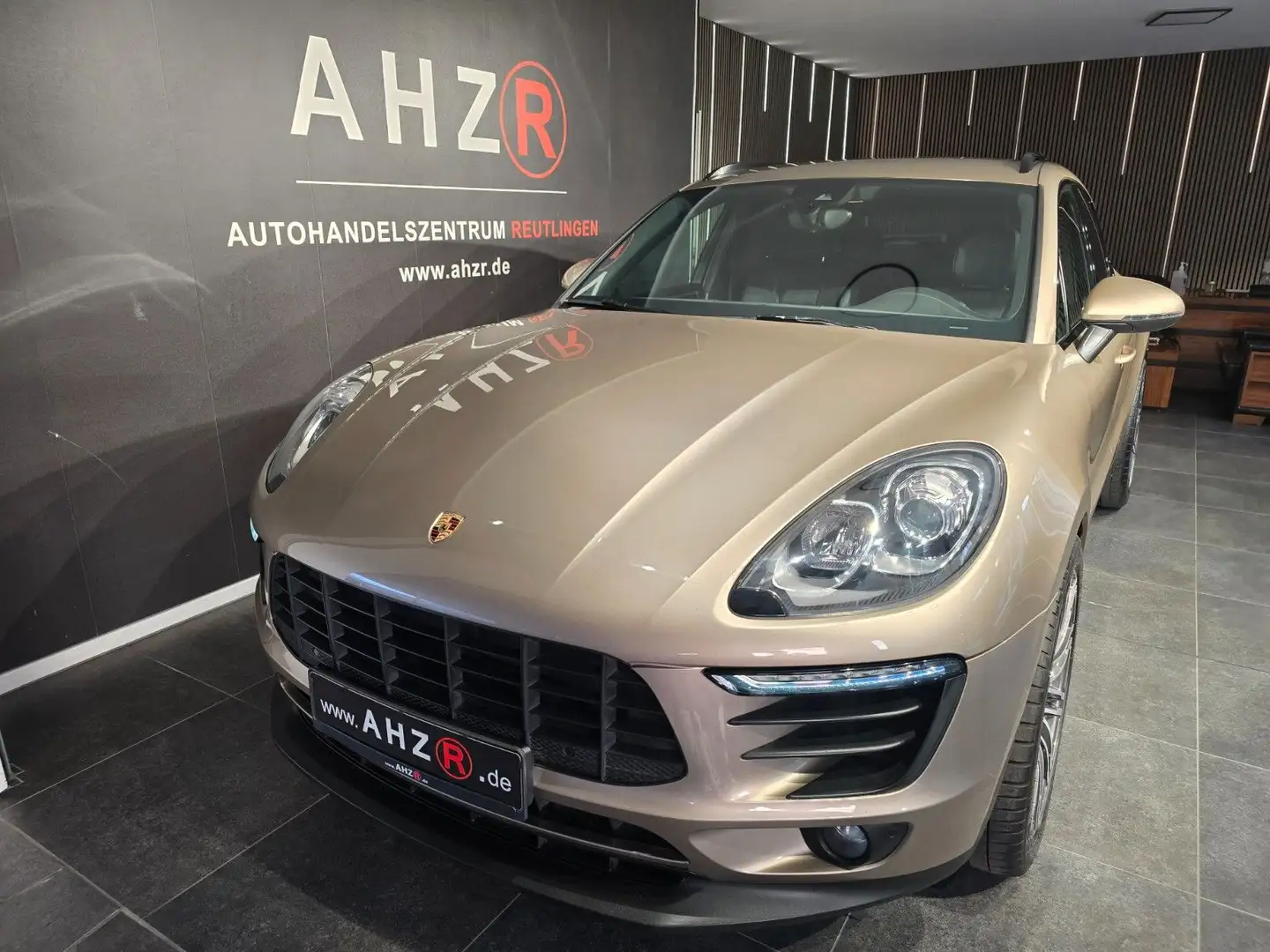 Porsche Macan S*LED*NAVI*SHZ*KAM* - 1