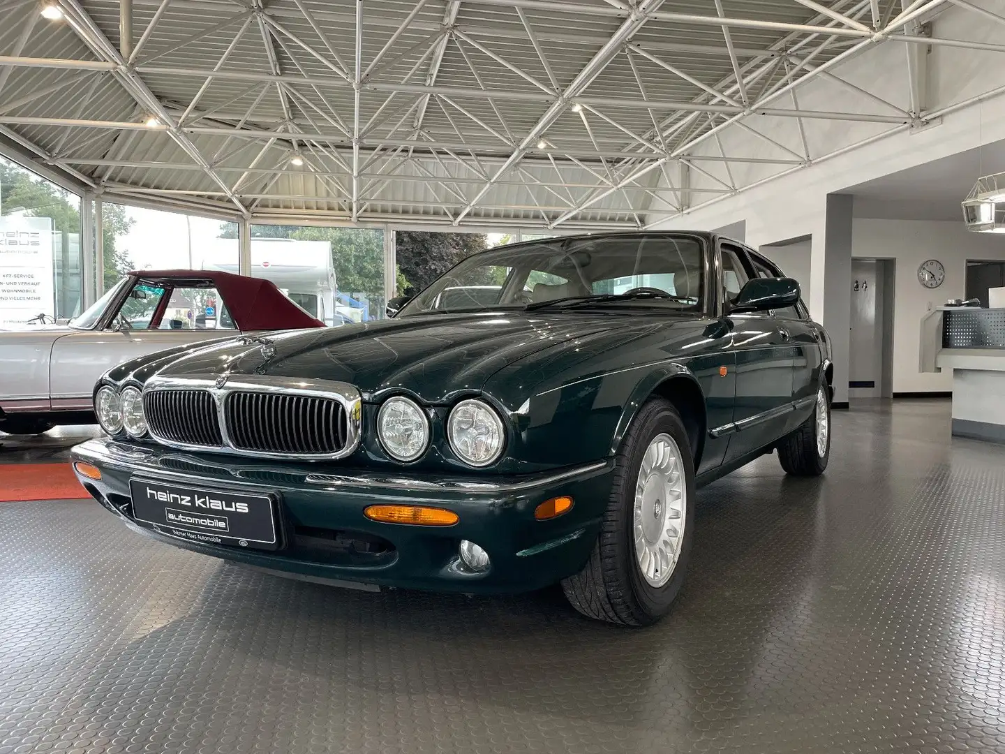 Jaguar XJ Executive 3.2 V8 Rentnerwagen Grün - 1