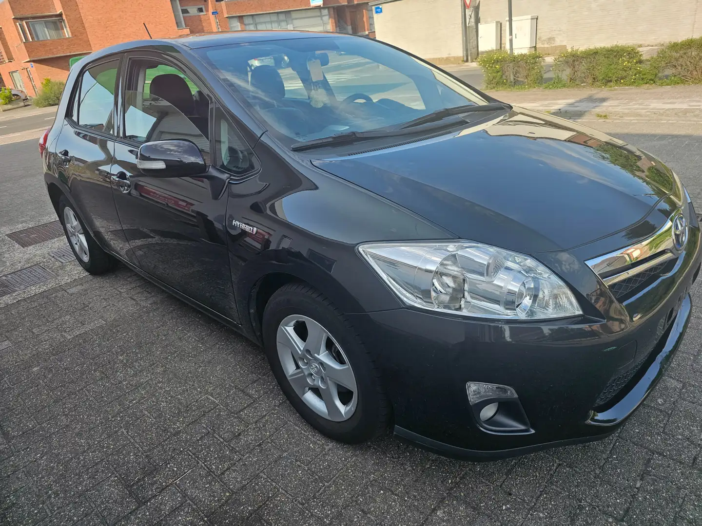 Toyota Auris HEV 1.8i HSD Sol CVT Noir - 2