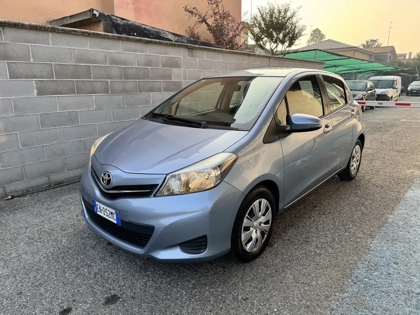 Toyota Yaris Yaris III 2011 5p 1.0 Lounge Blu/Azzurro - 1